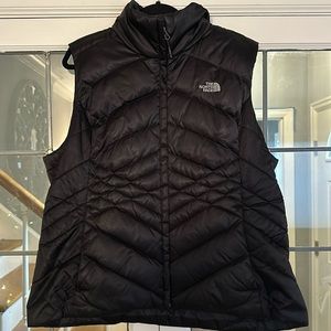 Black Noth Face Puffer Vest